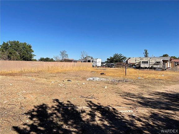 3rd image of 4325 N Baker Dr