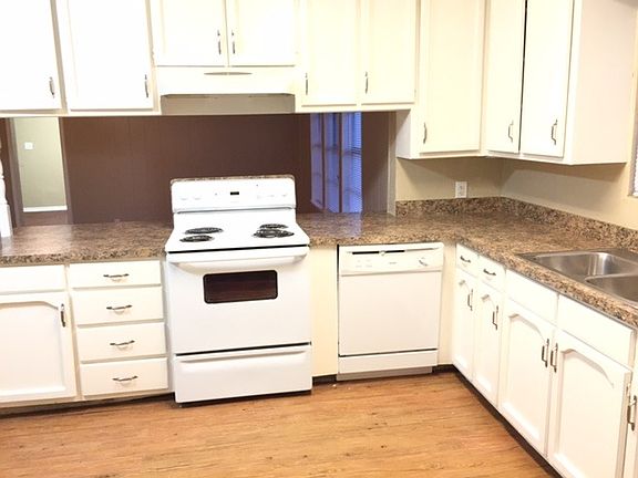 3rd image of 3250 Tex Blvd