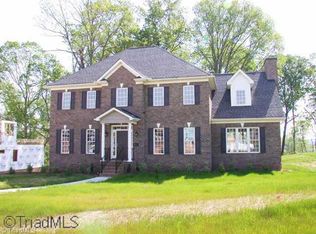 203 Lochurst, Pfafftown, NC 27040