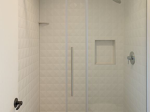2nd image of 952 Bellomo Ave