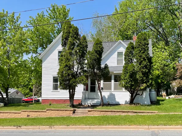 1203 1/2 14th Ave E #1/2, Menomonie, WI 54751