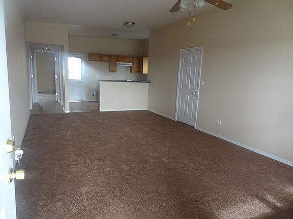3rd image of 8201 Mercury St #A