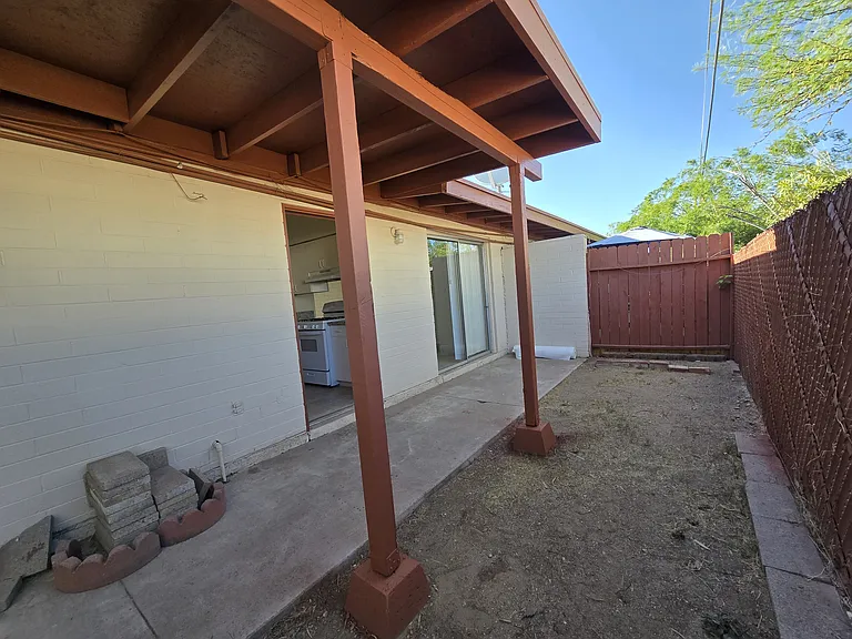 Large Fenced Yard