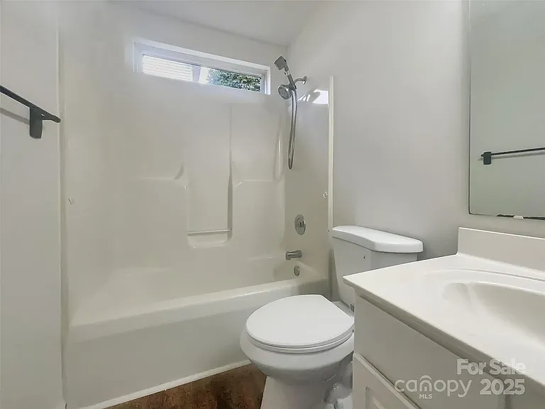 121 Shining Armor Ct — Photo 13