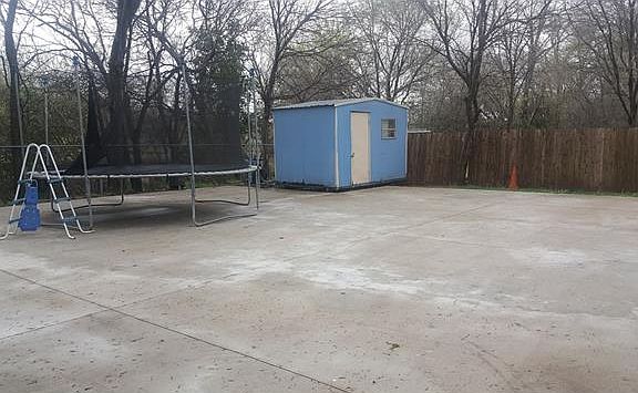 3rd image of 9801 Oriole Dr