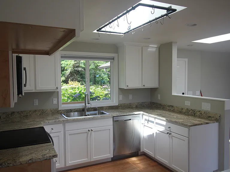 120 Pioneer Dr — Photo 4