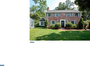 13 Dickinson Ln, Wilmington, DE 19807