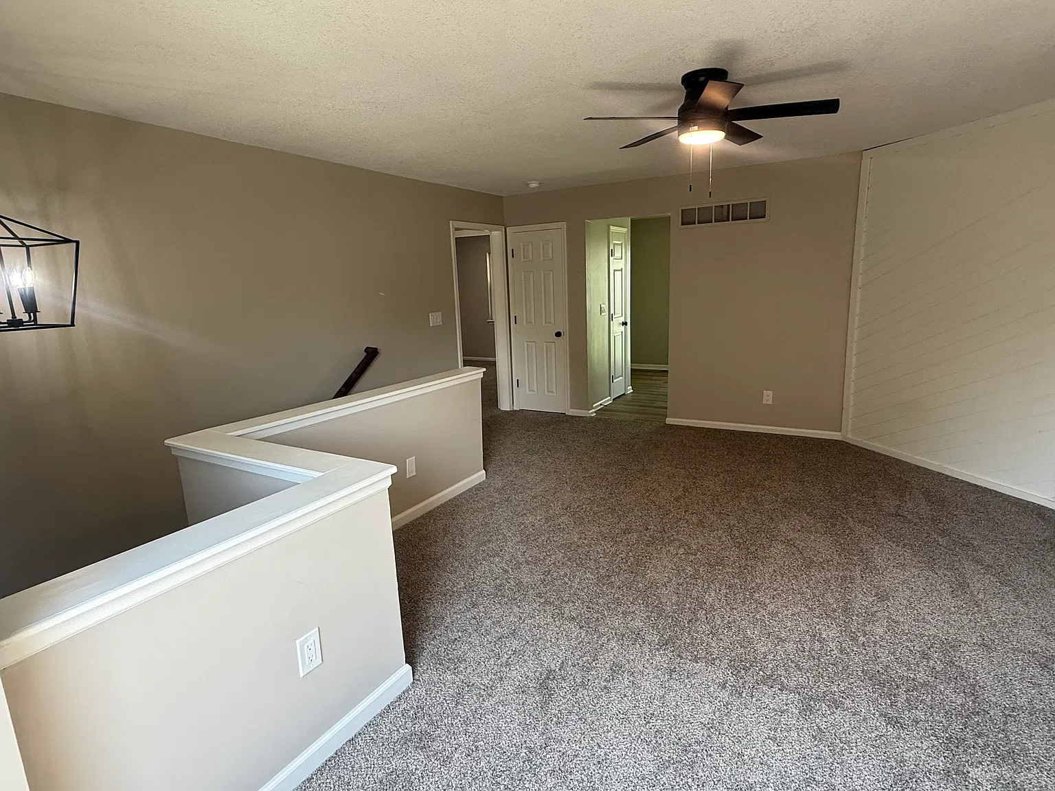 3 bed, 1390 sqft, $1,900 — Photo 3
