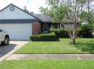 1506 Meadow Park Dr, La Porte, TX 77571