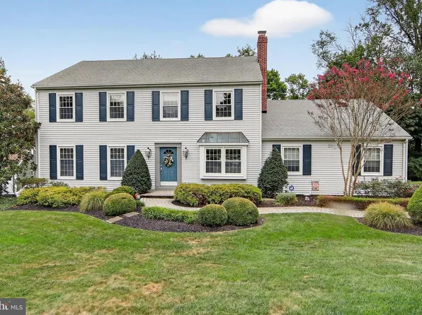 804 Plumtry Dr, West Chester, PA 19382