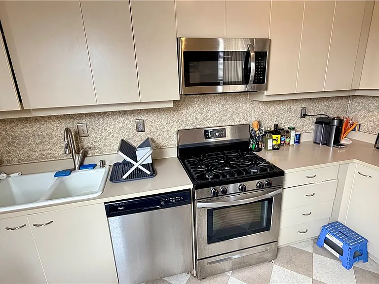 200 S Millvale Ave #202 — Photo 10