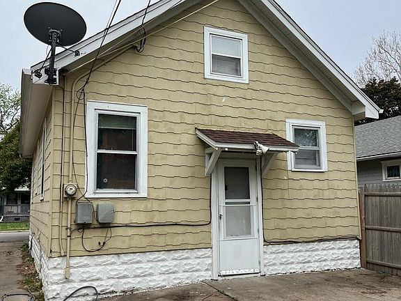 2nd image of 2202 7th Ave