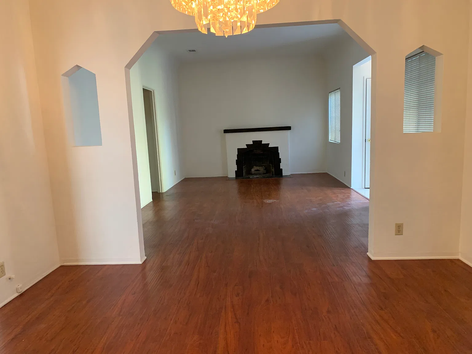 2 bed, 1375 sqft, $4,700 — Photo 4