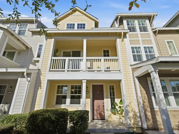 394 Circuit Way, Mountain View, CA 94043