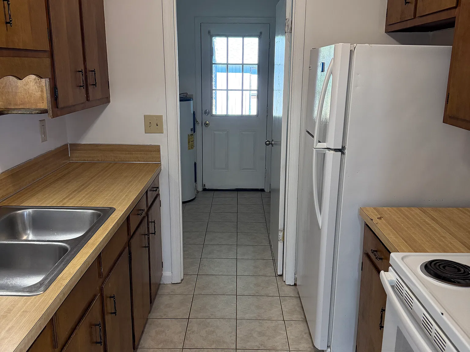 2 bed, 900 sqft, $1,575 — Photo 4