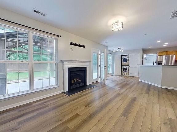 3rd image of 4605 Waterbell Ln