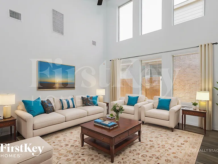 2528 Northcote Dr — Photo 5