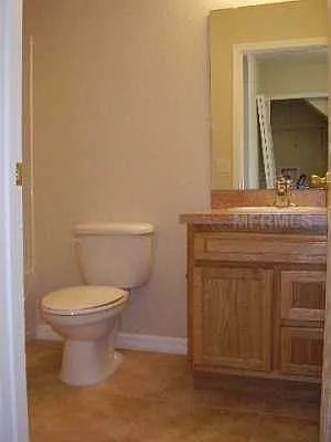 Cozy 3 Bedroom 2 Bath (2 Story) Townhome - BVL — Photo 2