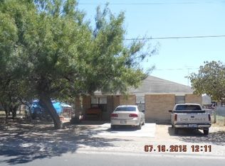 2106 Alamo St, Zapata, TX 78076