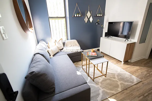 Rented by Park River | media 4