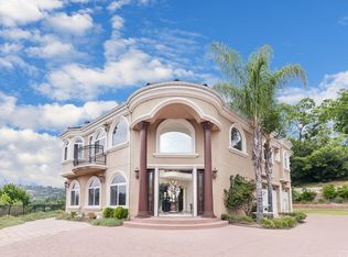 215 E Avocado Crest Rd, La Habra Heights, CA 90631