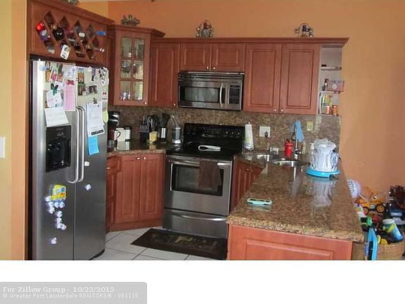 5th image of 6715 NW 69th Ct