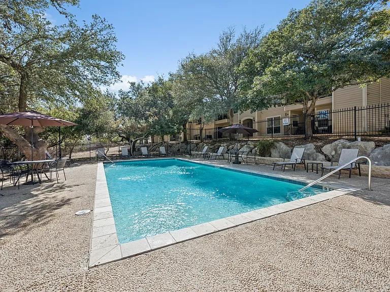 Crosspoint Oaks at Boerne — Photo 27