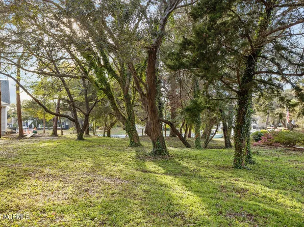 110 Teak Court, Pine Knoll Shores, NC 28512