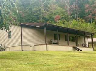 2721 Highway 1148, Isom, KY 41824
