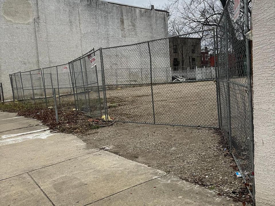 2nd image of 3912 W Girard Ave