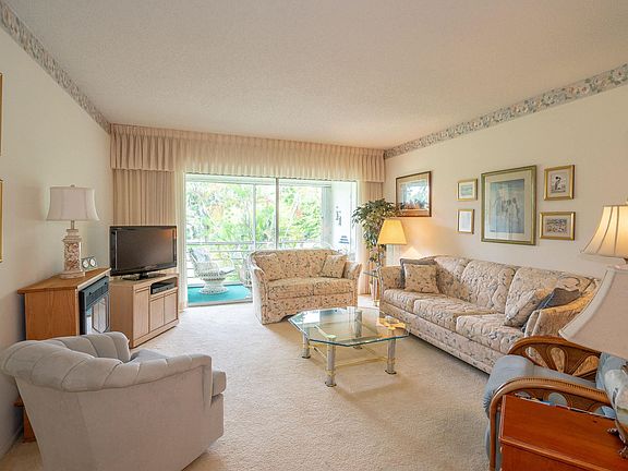 2nd image of 2460 SW 22nd Ave APT 812