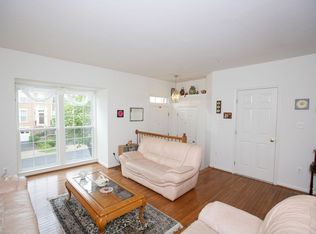214 Fountain Green Ln, Gaithersburg, MD 20878