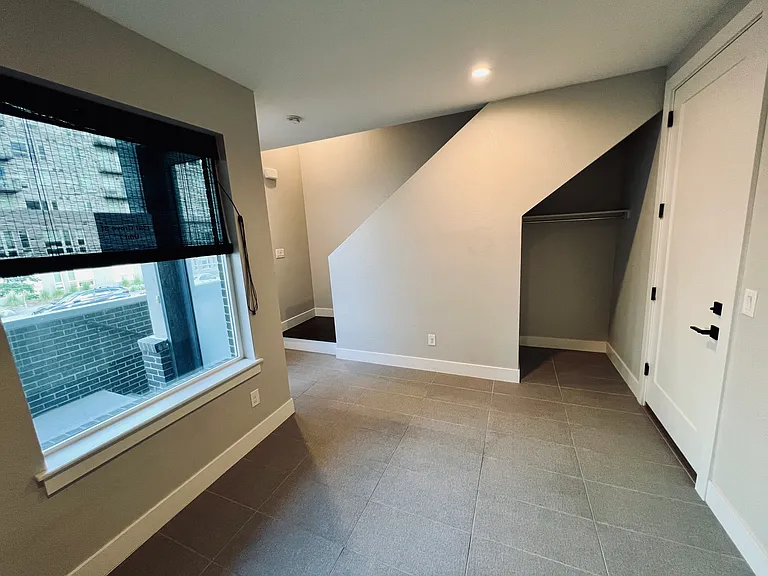 1581 Grove St #1 — Photo 4
