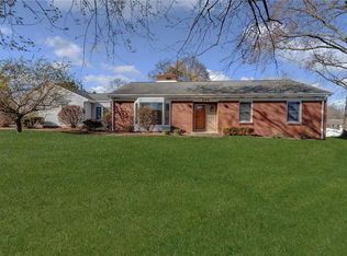 104 Arrowhead Dr, Beaver Falls, PA 15010