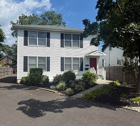 2nd image of 104 Curtis Ave