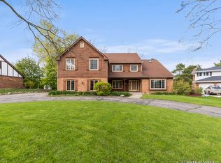 640 Camelot Dr, Burr Ridge, IL 60527