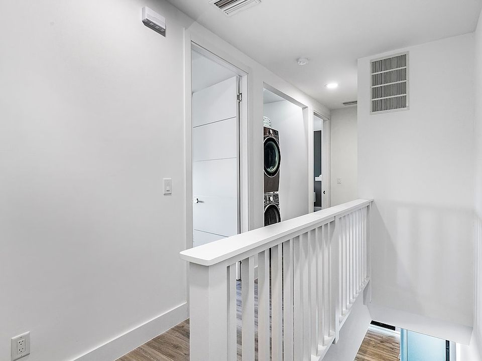 1st image of 2165 W 1st St APT 103