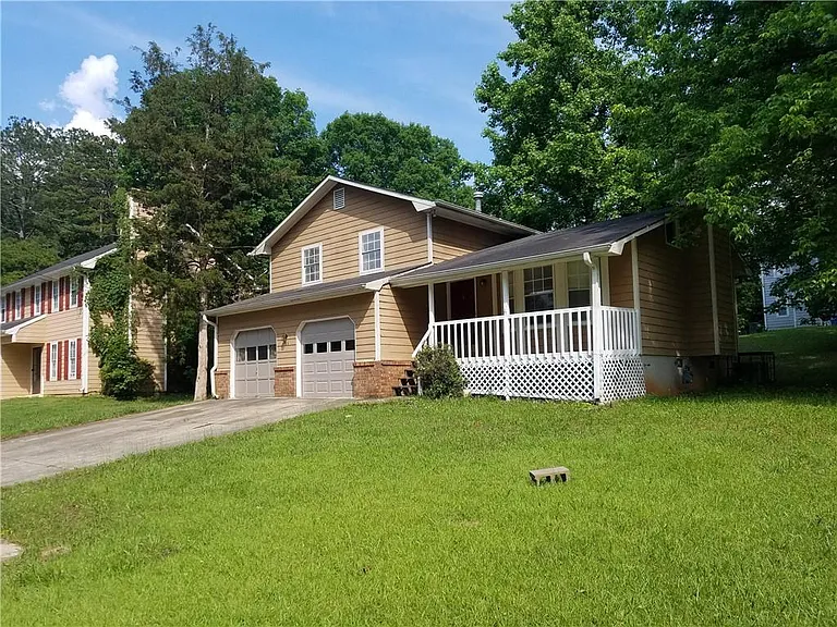 524 Julius Dr — Photo 16