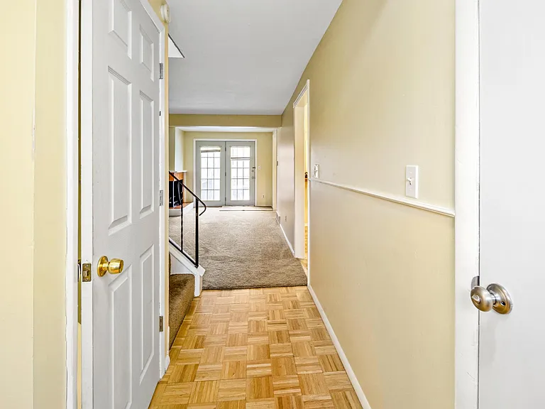 5492 Trastevere Rd — Photo 7