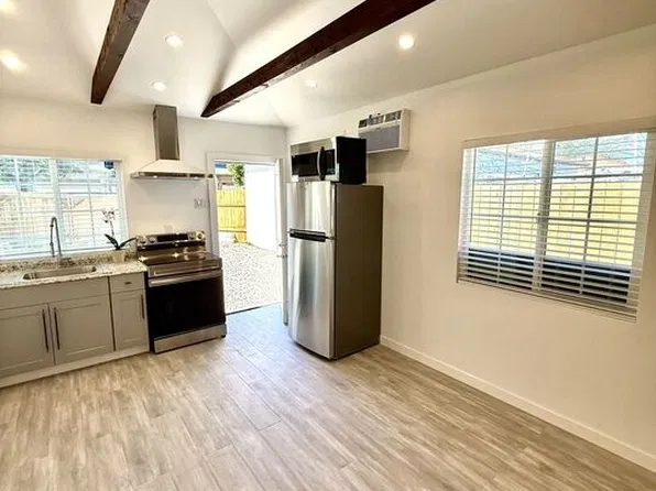 20847 Community St #A, Winnetka, CA 91306