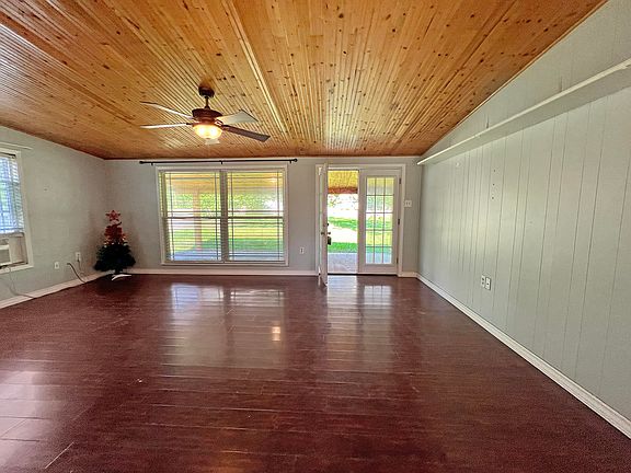 4th image of 587 Lake Vernon Rd