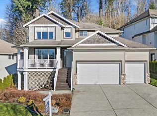 35379 Kinloch Pl, Abbotsford, BC V3G 3A8