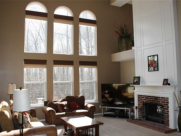 3rd image of 281 Wilmington Dr