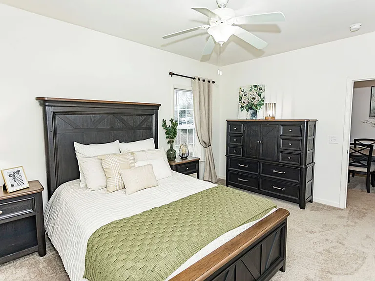 Stafford Place Apartments — Photo 29
