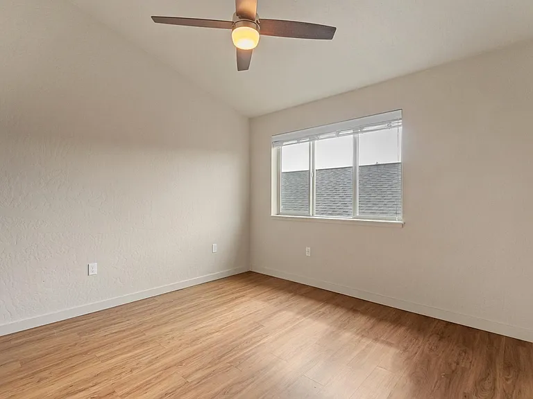 608 E 2nd Ave #302 — Photo 13