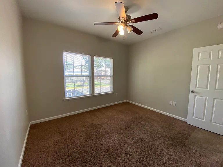 803 W Georgia St #1 — Photo 32