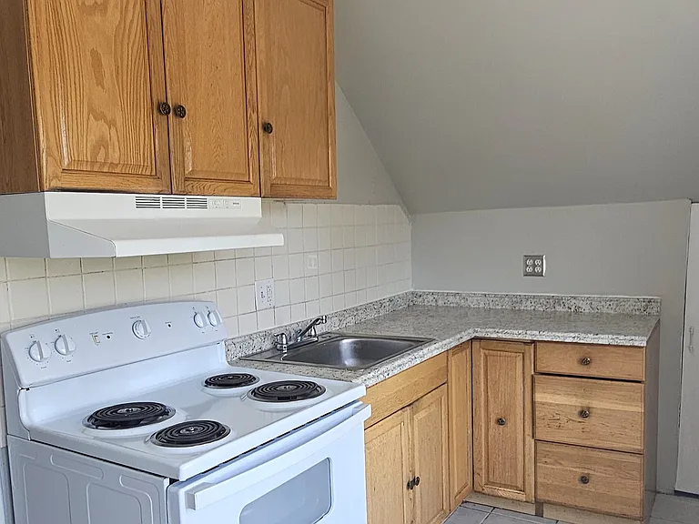 299 Norton St #A3 — Photo 4