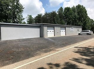 1371 Parker Rd, Pall Mall, TN 38577