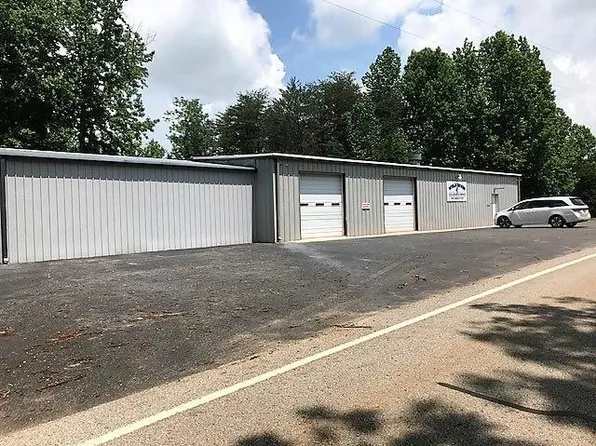 1371 Parker Rd, Pall Mall, TN 38577