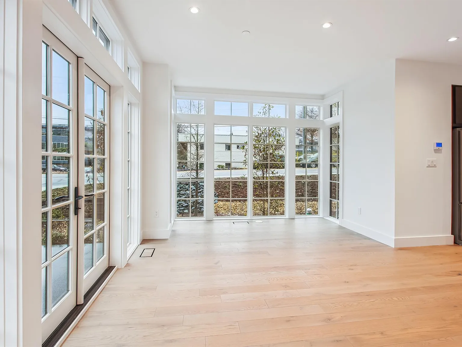 2 bed, 1593 sqft, $4,700 — Photo 4